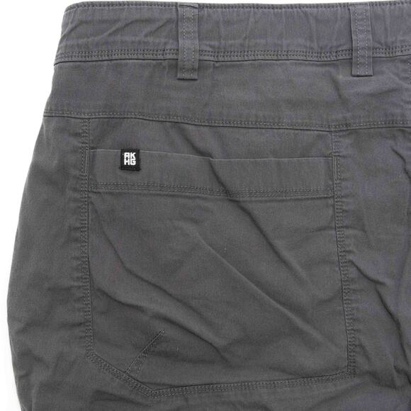 Alaskan Hardgear by Duluth Trading Gray Free Rein 10" Hiking Shorts Size 40 - Picture 8 of 11
